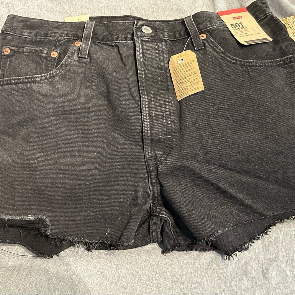 NEW Levi’s Women’s High Rise Shorts